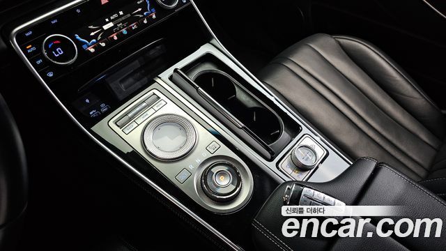 Genesis GV80 2021 — photo 12