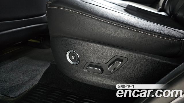 Genesis GV80 2021 — photo 28