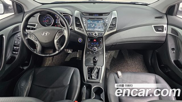 Hyundai AVANTE 2015 — photo 10