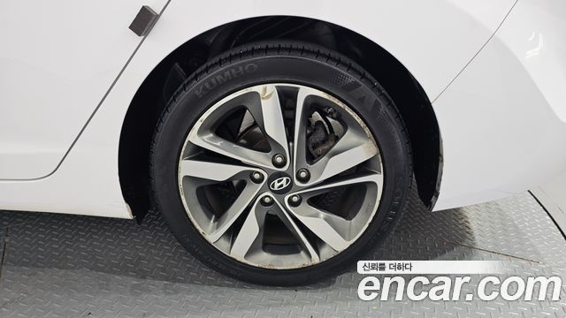 Hyundai AVANTE 2015 — photo 7