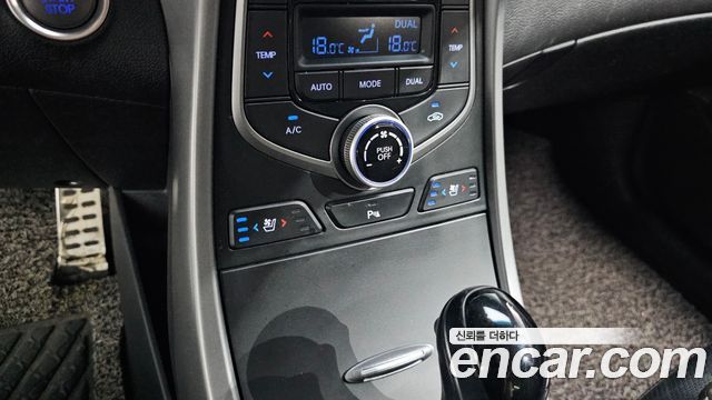 Hyundai AVANTE 2015 — photo 28