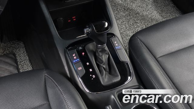 Kia K3 2017 — photo 12