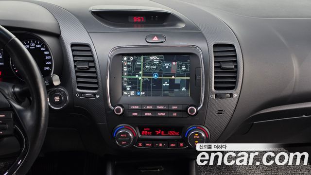Kia K3 2017 — photo 21