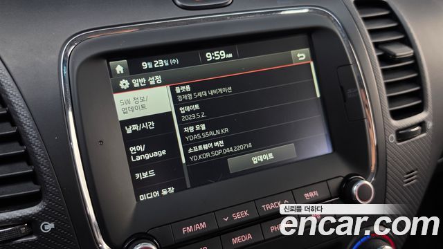 Kia K3 2017 — photo 23