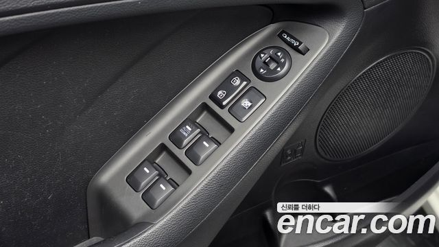 Kia K3 2017 — photo 26