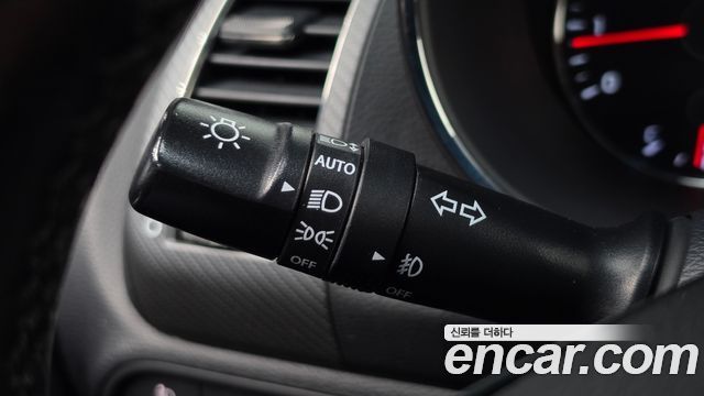 Kia K3 2017 — photo 28
