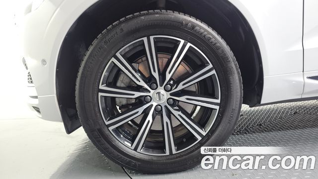 Volvo XC60 2021 — photo 5