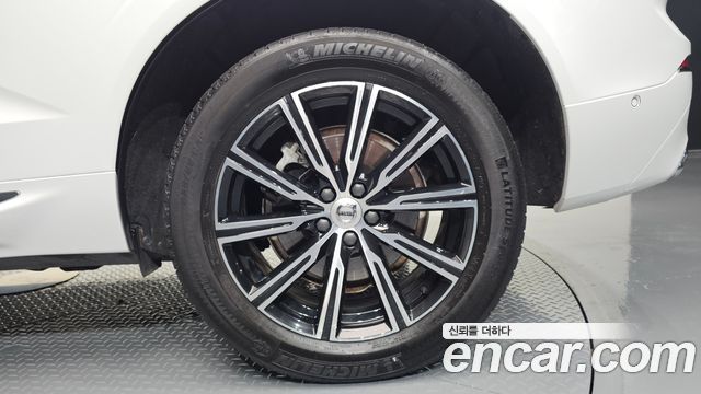 Volvo XC60 2021 — photo 7