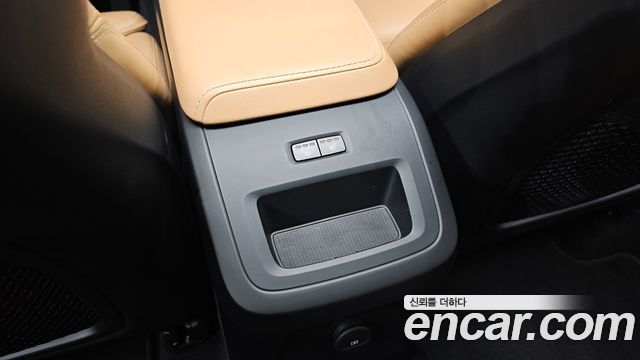 Volvo XC60 2021 — photo 30