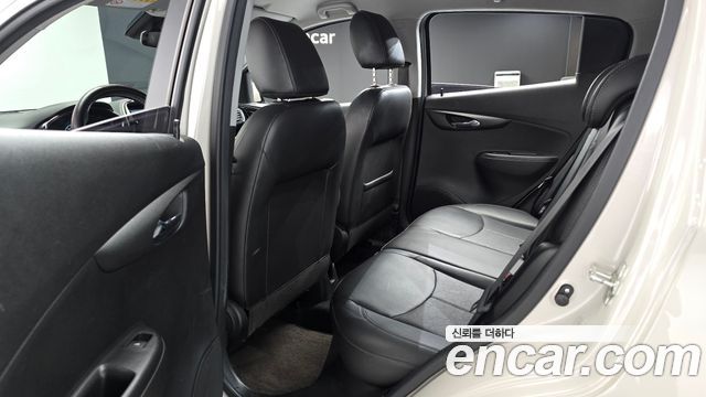Chevrolet Korea Spark 2017 — photo 11