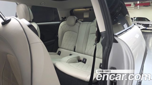Mini Cooper 2023 — photo 18