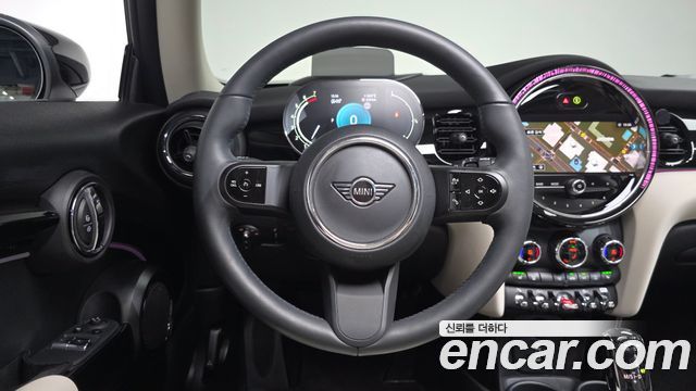 Mini Cooper 2023 — photo 19