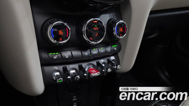 Mini Cooper 2023 — photo 24