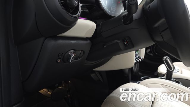 Mini Cooper 2023 — photo 29