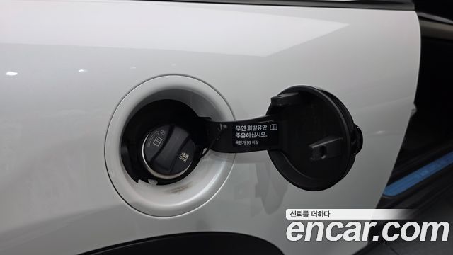 Mini Cooper 2023 — photo 33
