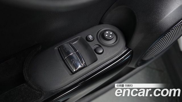 Mini Cooper 2023 — photo 34