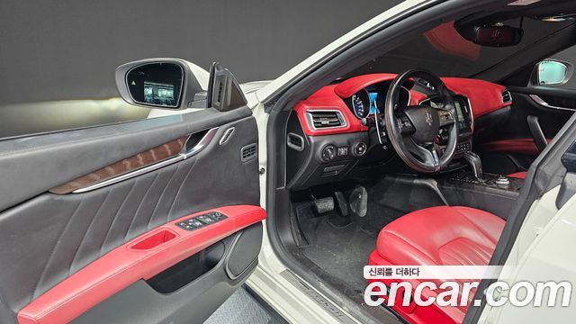 Maserati Ghibli 2020 — photo 13