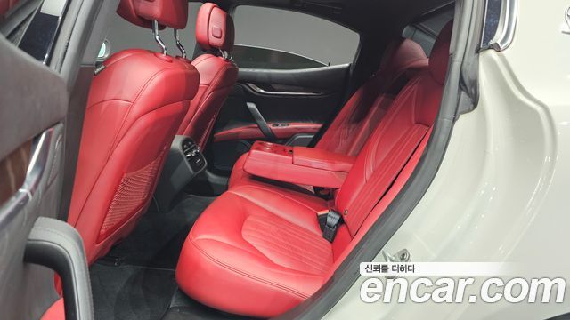 Maserati Ghibli 2020 — photo 17