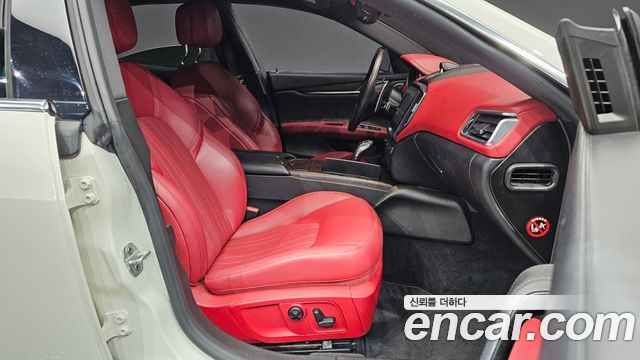 Maserati Ghibli 2020 — photo 16