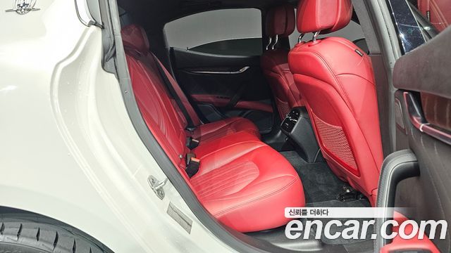 Maserati Ghibli 2020 — photo 31
