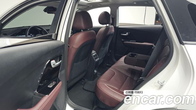 Kia Niro 2022 — photo 17