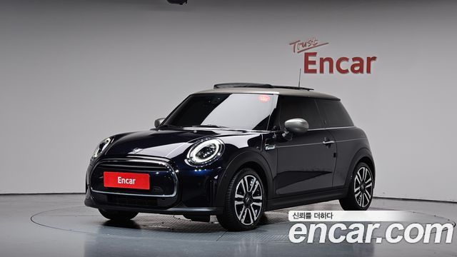 Mini Cooper 2022 — photo 1