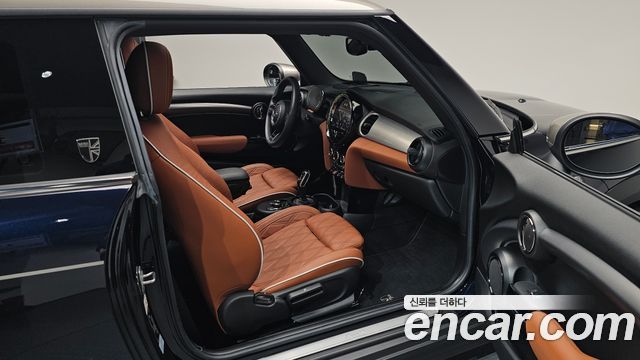 Mini Cooper 2022 — photo 17