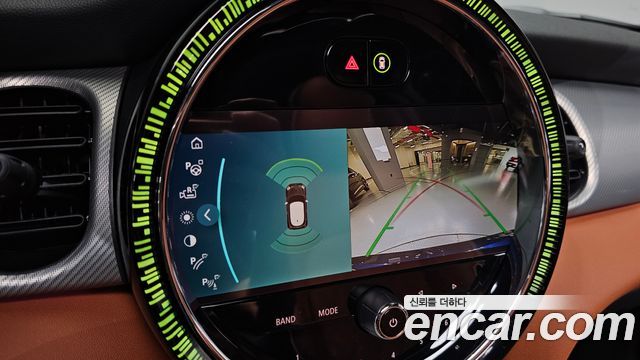 Mini Cooper 2022 — photo 21
