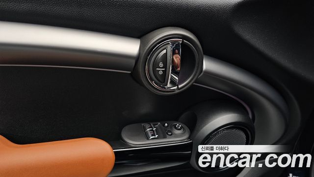 Mini Cooper 2022 — photo 24