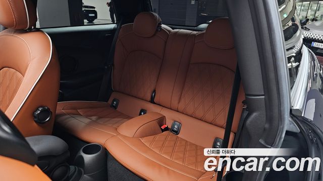 Mini Cooper 2022 — photo 16