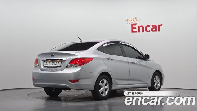 Hyundai Accent 2015 — photo 2