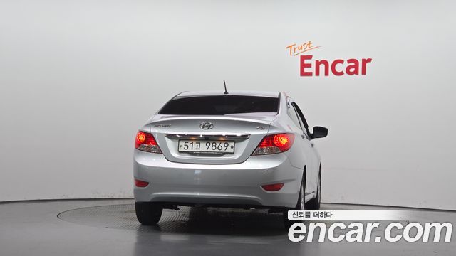 Hyundai Accent 2015 — photo 4