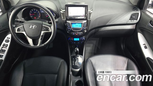 Hyundai Accent 2015 — photo 10