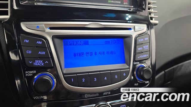 Hyundai Accent 2015 — photo 29