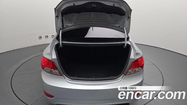 Hyundai Accent 2015 — photo 30