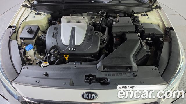 Kia K7 2018 — photo 6