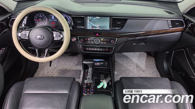 Kia K7 2018 — photo 10