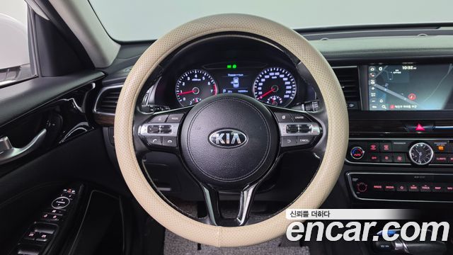 Kia K7 2018 — photo 20