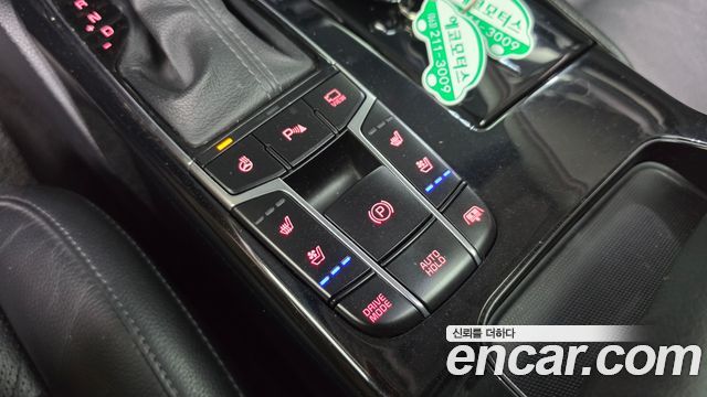 Kia K7 2018 — photo 26