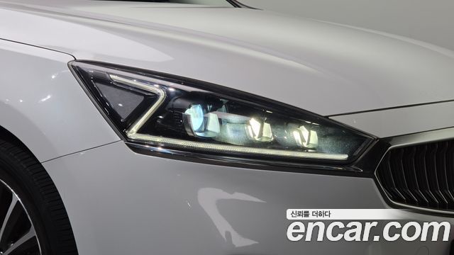 Kia K7 2018 — photo 8