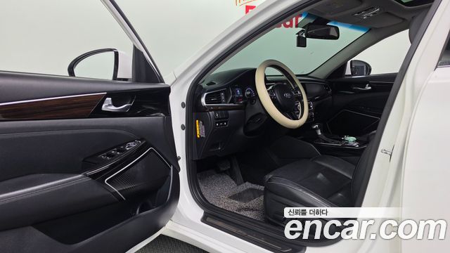 Kia K7 2018 — photo 16