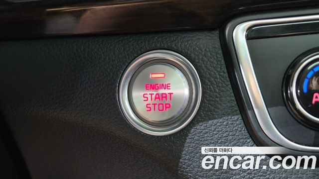 Kia K7 2018 — photo 27