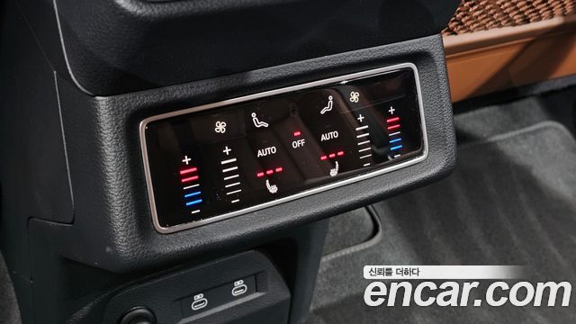 Audi e-tron 2022 — photo 15