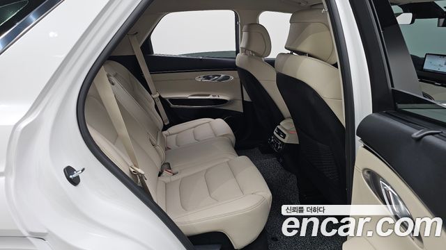 Genesis GV70 2023 — photo 18