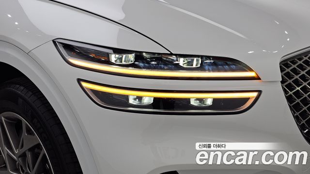 Genesis GV70 2023 — photo 8