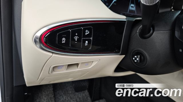 Genesis GV70 2023 — photo 27