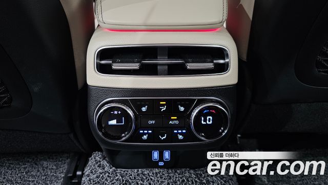 Genesis GV70 2023 — photo 33