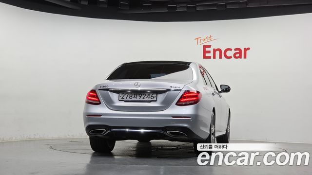 Mercedes-Benz E-Class 2020 — photo 4