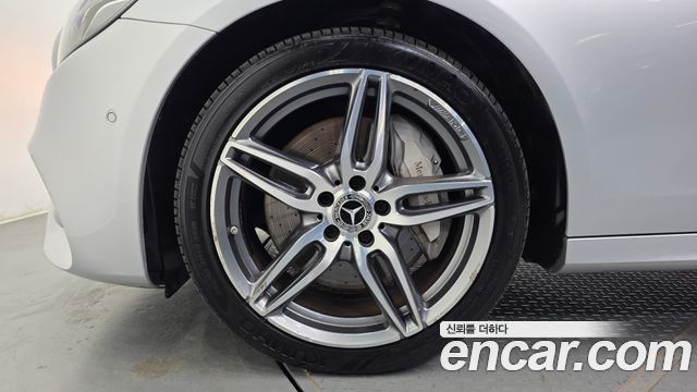 Mercedes-Benz E-Class 2020 — photo 5