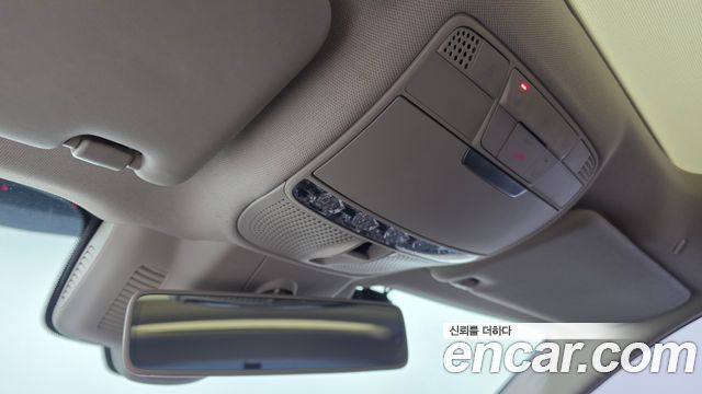 Mercedes-Benz E-Class 2020 — photo 23